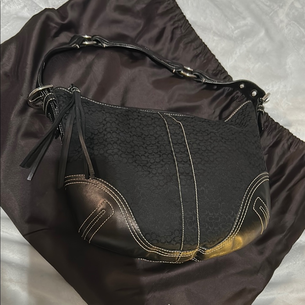Coach Black and White Signature Shoulder Bag - Picture 3 of 10